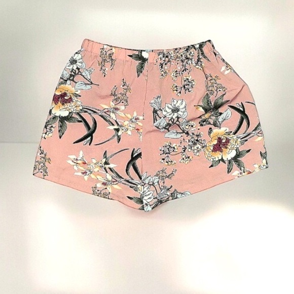 Shein Relaxed fit Shorts | SIZE L (8-10) - Picture 2 of 5